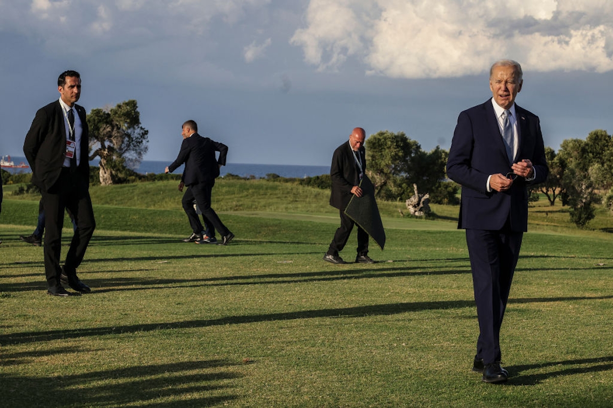 Joe Biden egy golfpályán