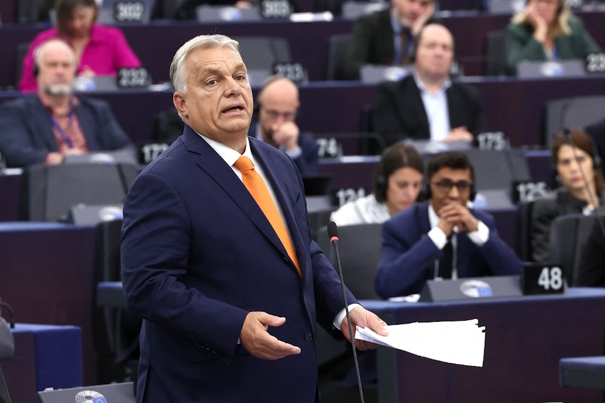 Orbán Viktor beszédet mond a strasbourgi EP-ülésteremben