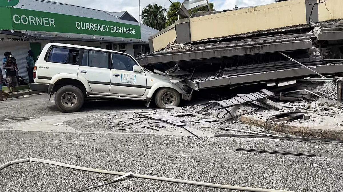 Földrengés okozta károk Vanuatun.