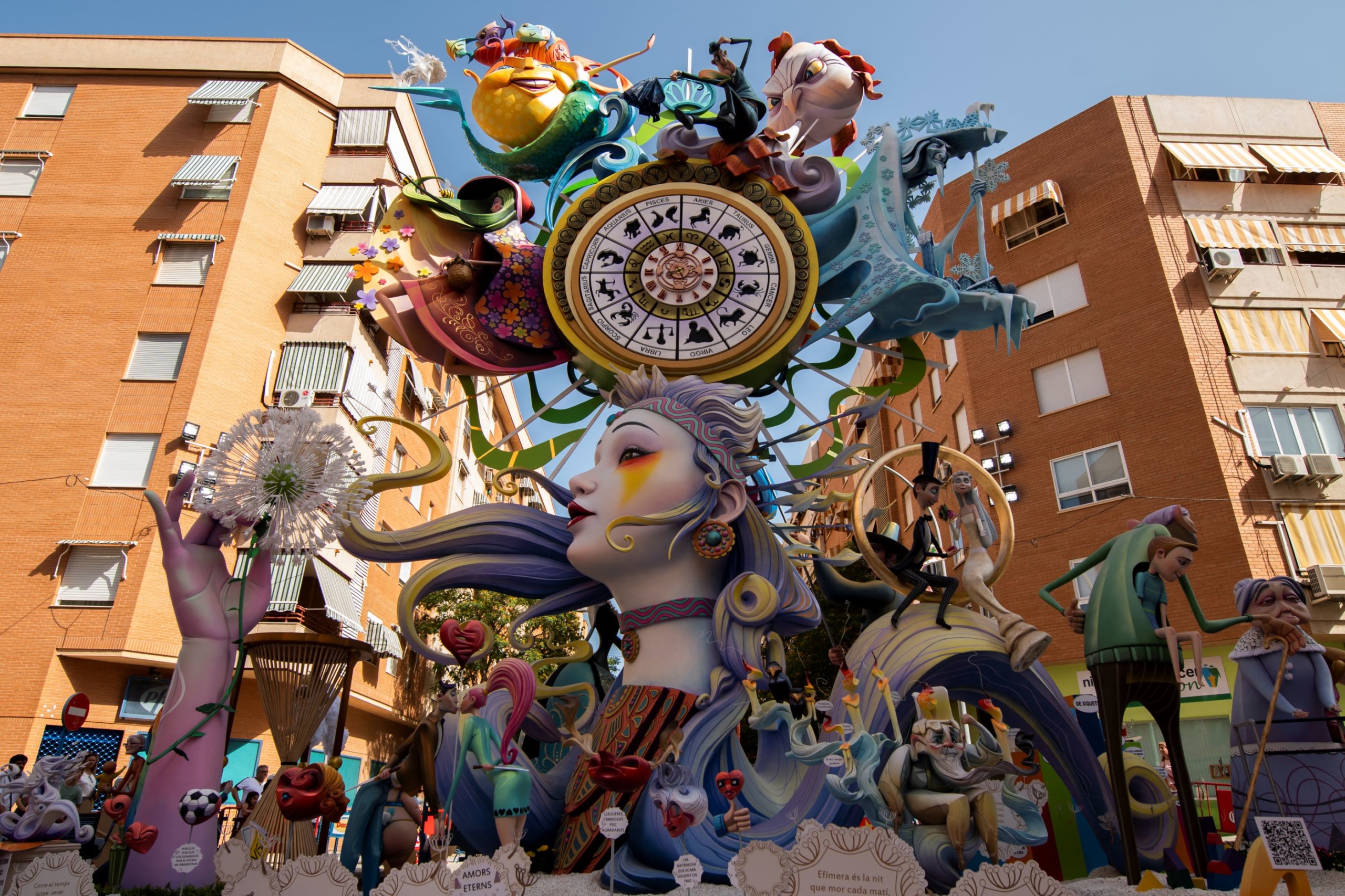 "Fogueres" ünnepség a spanyol Alicante városában.