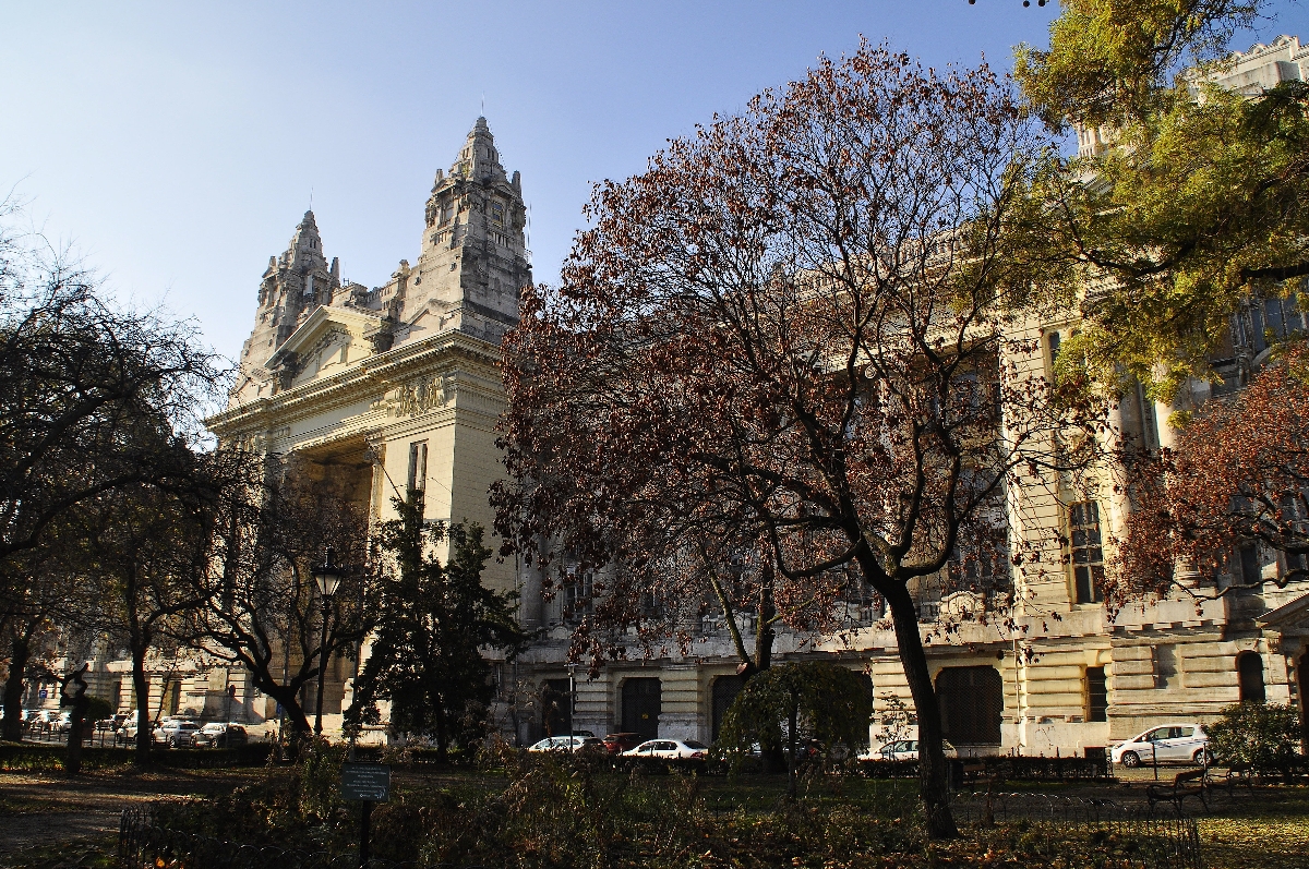 Az egykori Tőzsdepalota a Szabadság téren