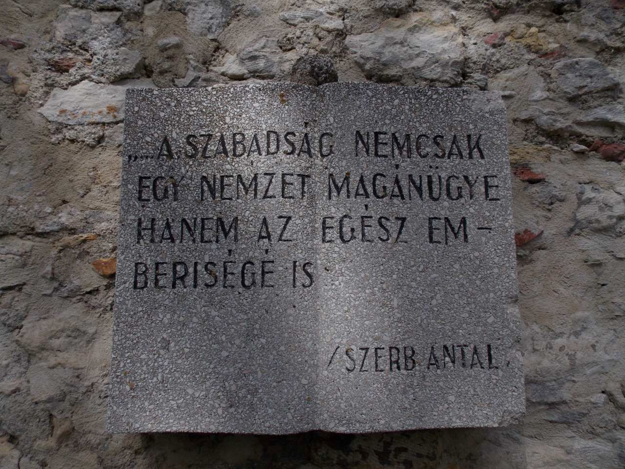 Szerb Antal-emlékhely, Balf