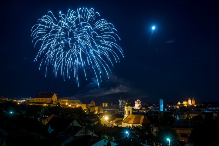 Tűzijáték Egerben a nemzeti ünnepen, augusztus 20-án.