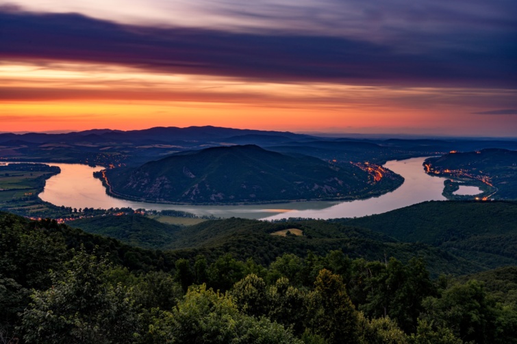 A Dunakanyar látképe Visegrádról.