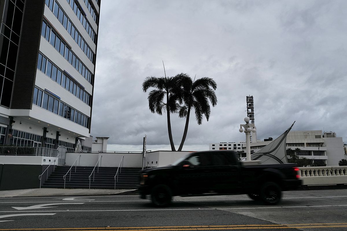 Tampa utcái a Milton hurrikán érkezése előtt.